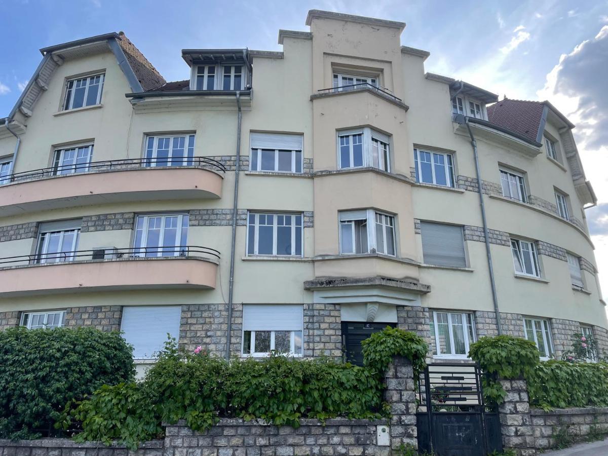 Situe A 5 Minutes De La Gare Appartement Besançon Buitenkant foto