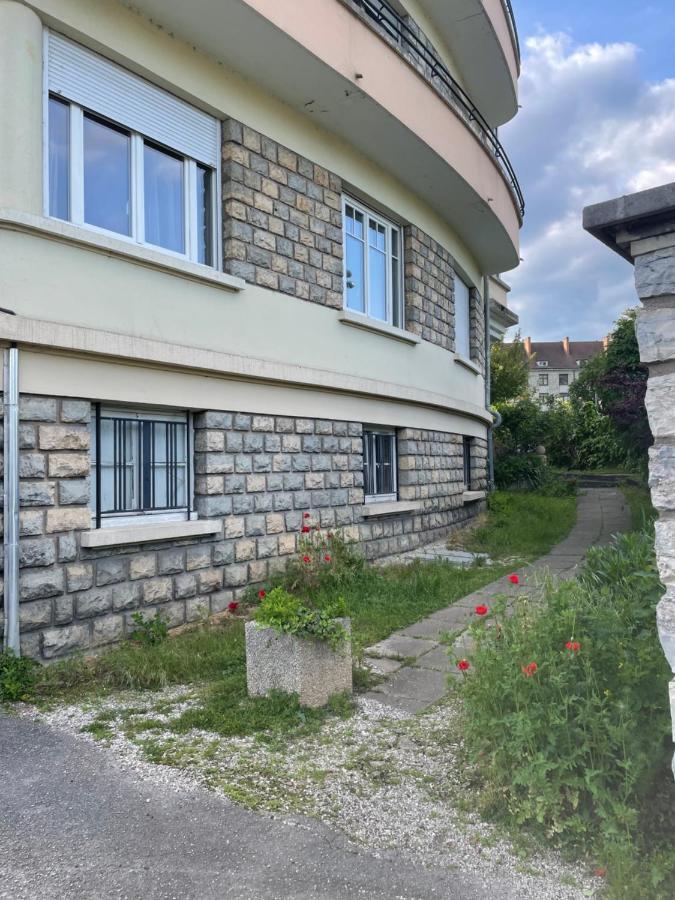 Situe A 5 Minutes De La Gare Appartement Besançon Buitenkant foto
